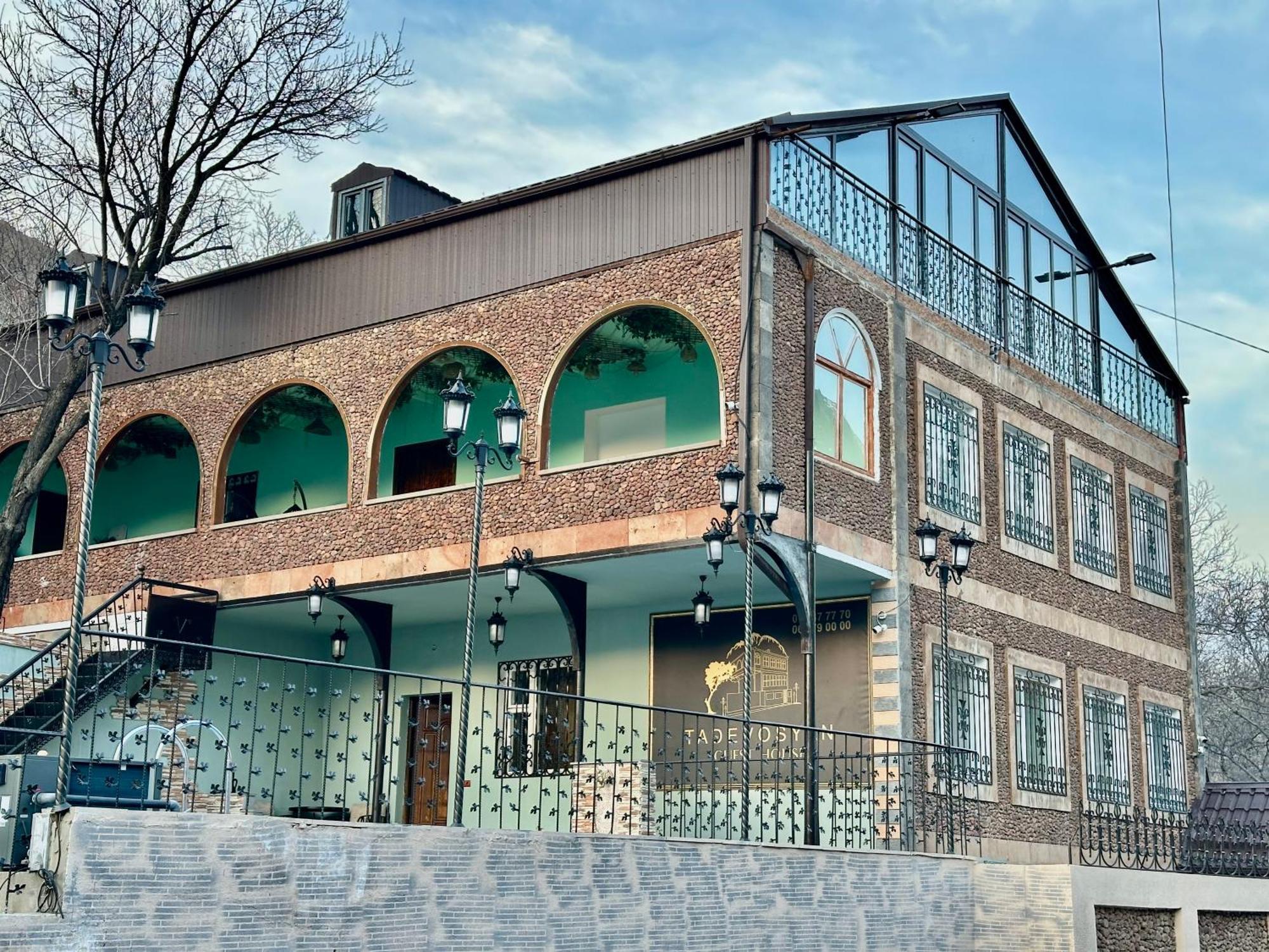 Tadevosyan Guest House Bjni 外观 照片